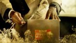 《火線追緝令》片場箱子裡到底裝了什麼？大衛芬奇闢謠「不是人頭」：如果你有摩根費里曼的演技，就不需要實際看到