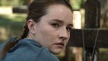 《最後生還者》第 2 季「艾比」演員凱特琳黛佛坦承：很難不看到網路上的討論⋯但我希望能讓粉絲感到驕傲