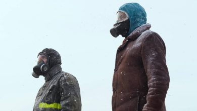 Netflix《深空永航》劇情&結局解析：阿根廷經典漫畫改編，毒雪襲擊下的生存危機與神秘威脅