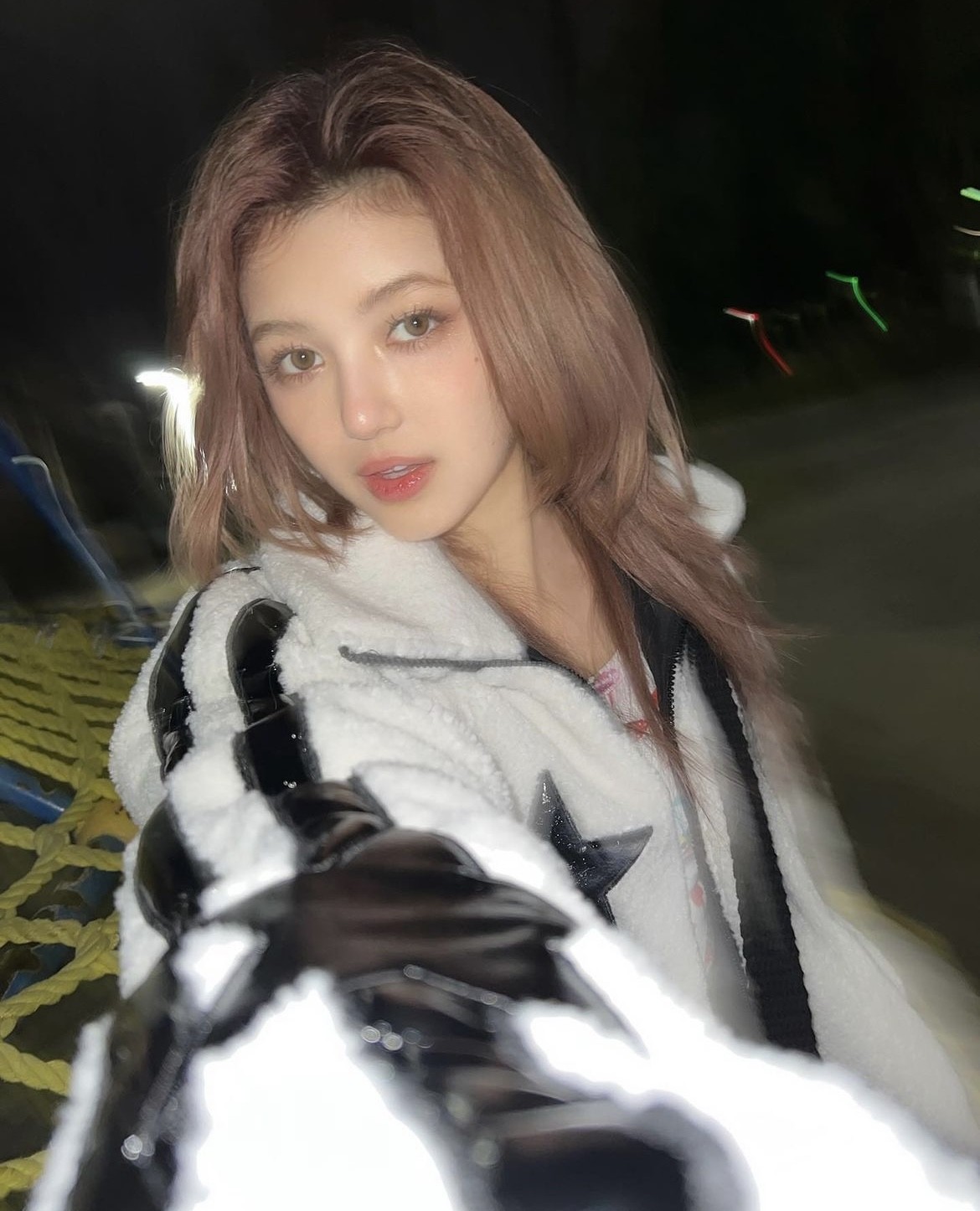 一出道就以洋娃娃般精緻外型受到矚目的NewJeans Danielle 同樣也來自澳洲