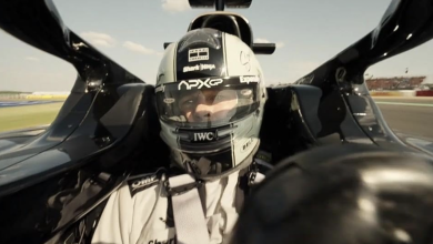 【影評】《F1電影》：300km/h 的刺激！老兵重回競技賽道，就像本片將老派但有效的夏日娛樂大片帶回好萊塢