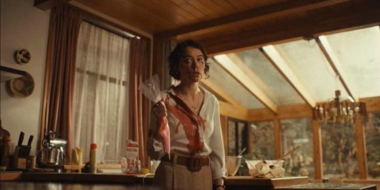 【影評】《史蒂芬金之猴子》：在瘋狂惡搞的滿滿血腥場面之下，隱藏的是既自虐又無奈的人生感觸