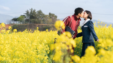 IU×朴寶劍《苦盡柑來遇見你》11句催淚金句：「父母總是惦記著他們沒能給予的，孩子卻總想著他們沒能得到的。」