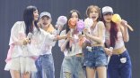 從〈Happiness〉到〈Cosmic〉，Red Velvet 演唱會電影 2/27 上映，十年音樂歷程全紀錄