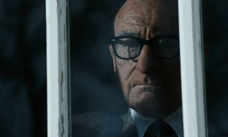 【影評】HBO Max《黑道中人》:勞勃狄尼洛一人分飾兩角,卻拯救不了這部死氣沉沉的作品