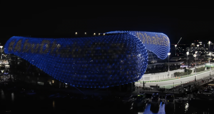 F1 賽車迷看《F1電影》:真有那場致命車禍原型?桑尼的戰略可能實現嗎?劇本真實或浪漫,一路拉鋸到底